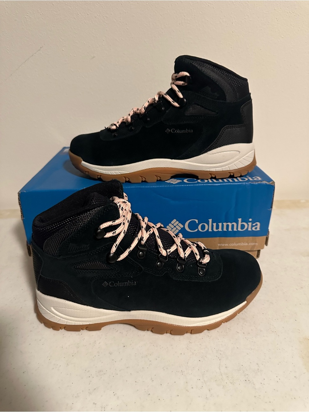Columbia Newton Ridge Plus Waterproof Amped Hiking Boots Women 8 New